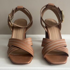Veronica Beard cross strap sandals 7.5